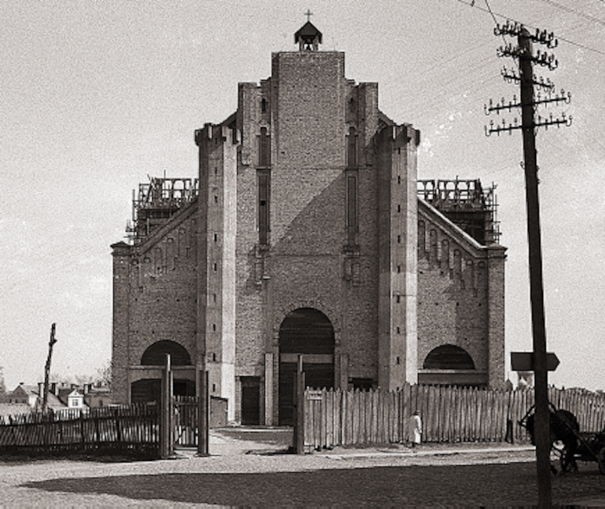 Švč. Jėzaus Širdies bažnyčia statybų metu, XX a. 4-5 deš.